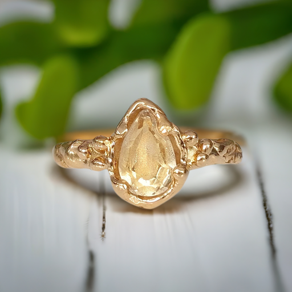 Citrine ring in Solid 14k Gold