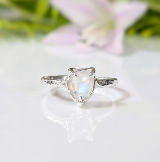 Rainbow Moonstone ring in Sterling Silver - Moondrop Creations