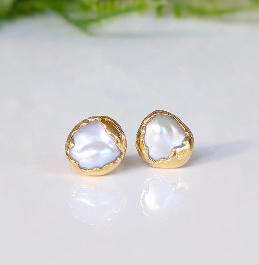 Pea in a Pod Freshwater pearl stud earrings