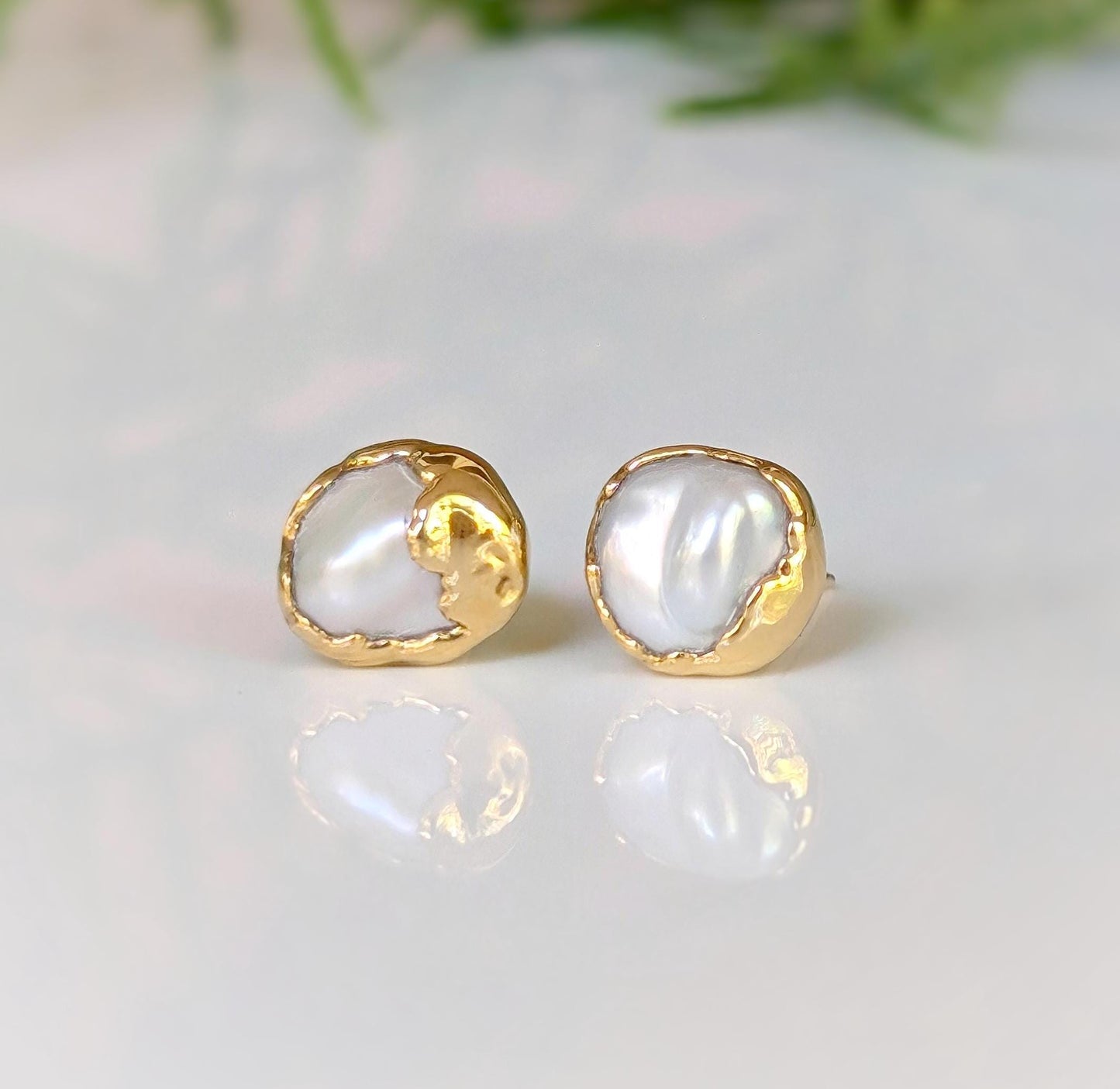 Pea in a Pod Freshwater pearl stud earrings