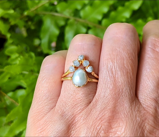 Freshwater Pearl & Raw Diamond Chevron wedding ring set in 18k Gold