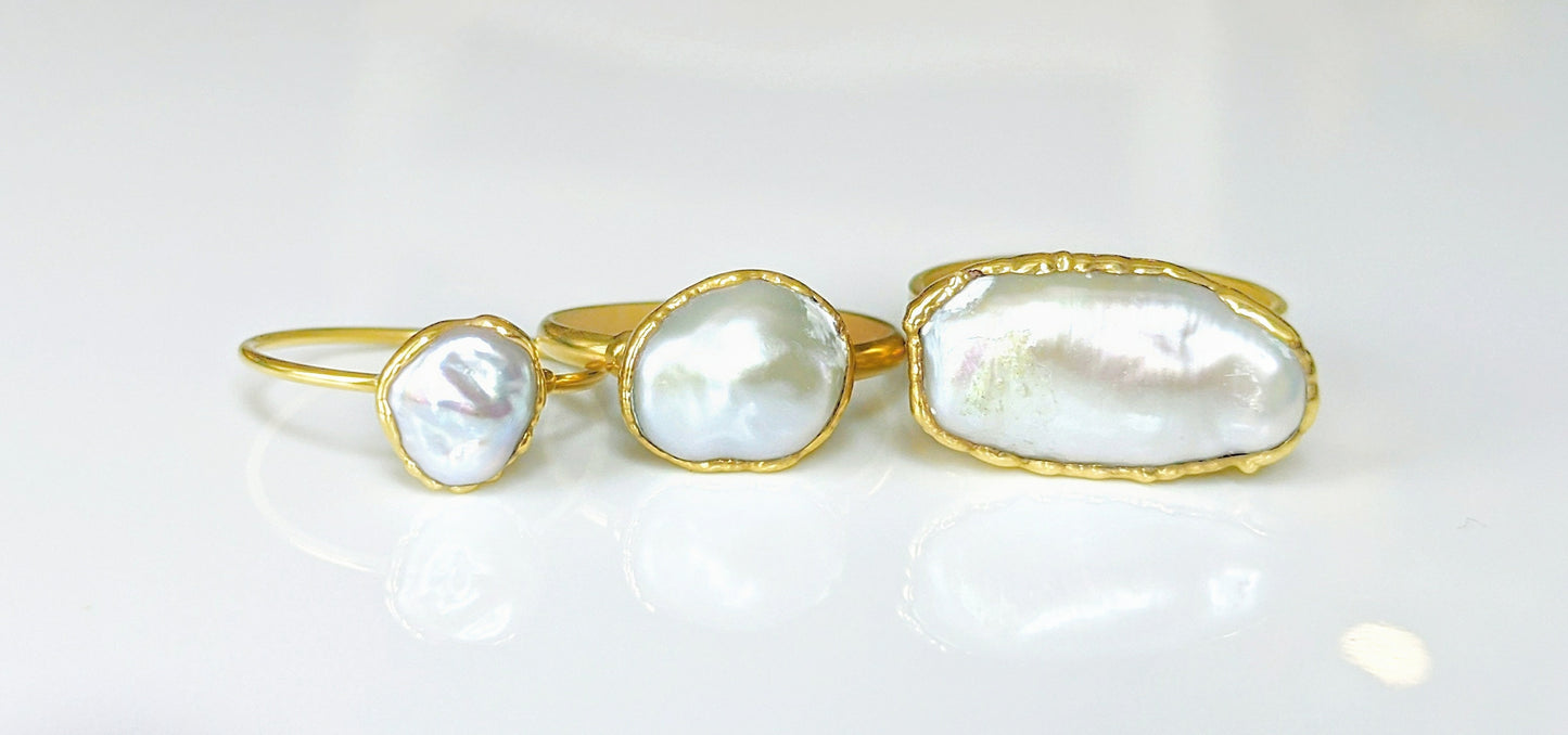 Freshwater pearl ring, Keshi pearl ring, June birthstone ring, Gold pearl ring, Pearl Engagement ring, Pearl Boho ring, Pearl Promise ring