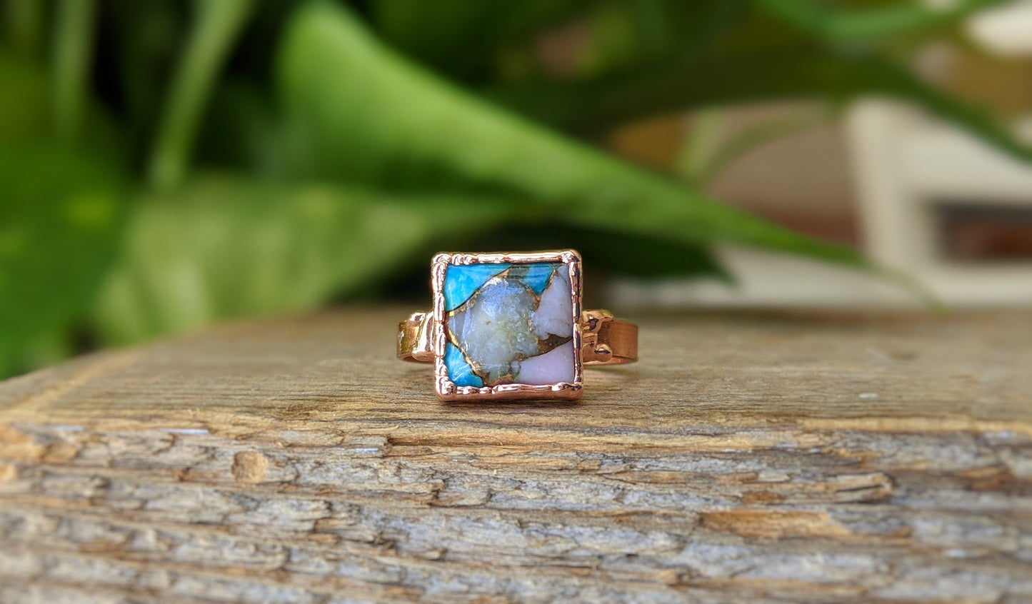 Square Spiny Oyster Copper Turquoise ring in unique 18k Gold setting