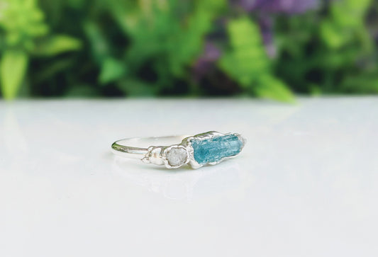 Blue Tourmaline and raw diamond Silver bar ring