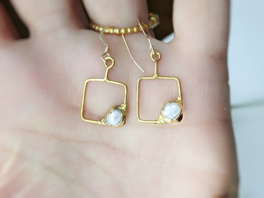 Freshwater Pearl dangle earrings in unique square 18k Gold setting