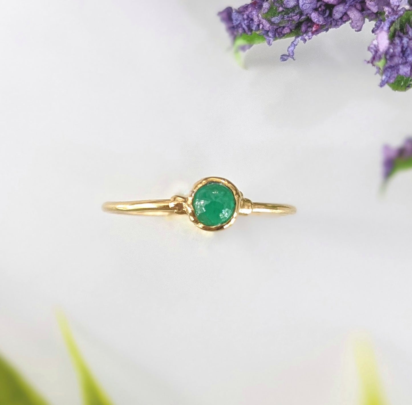 Dainty Emerald stacking ring in 18k GOld