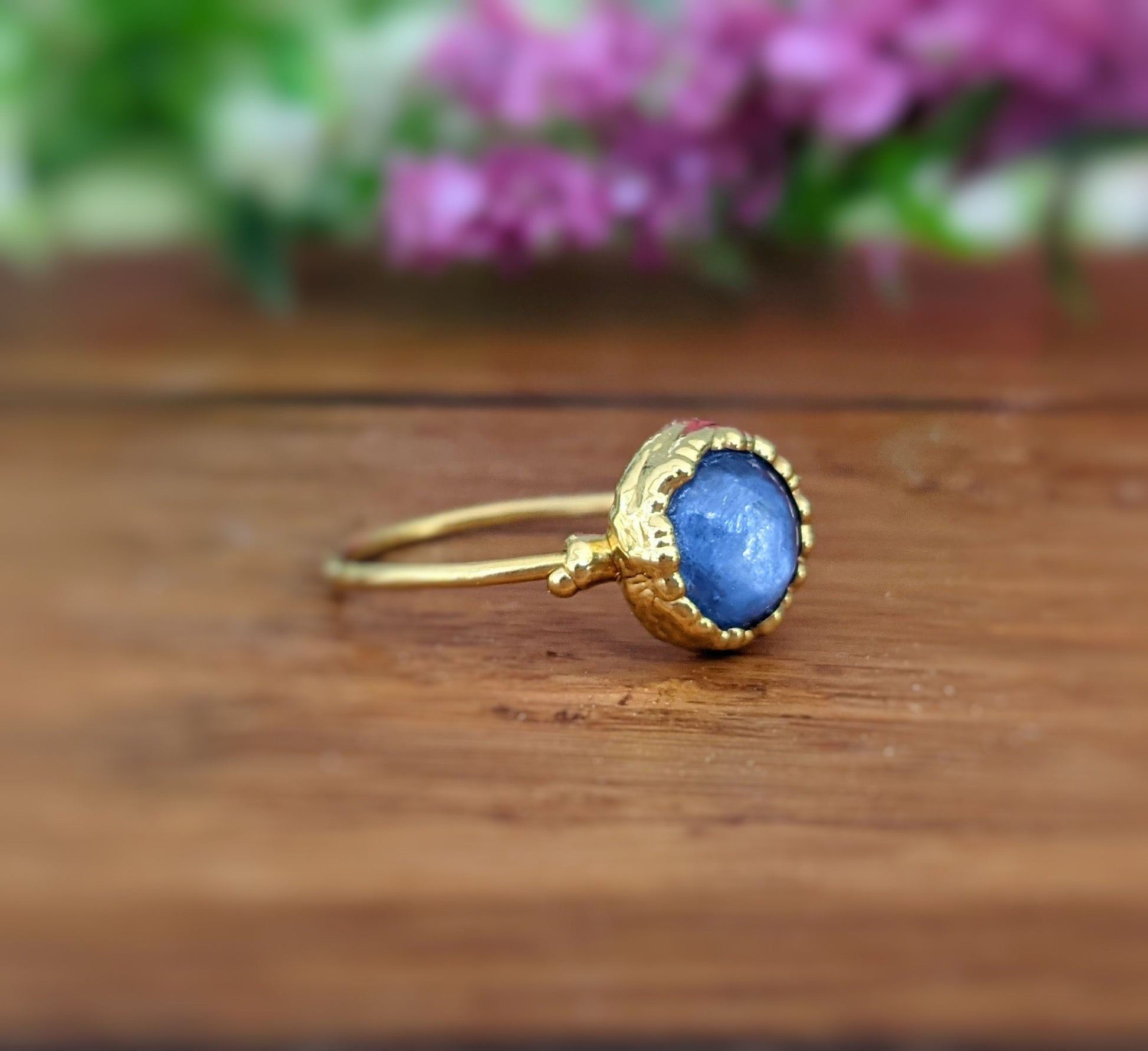 Round Blue Kyanite ring in unique 18k Gold setting