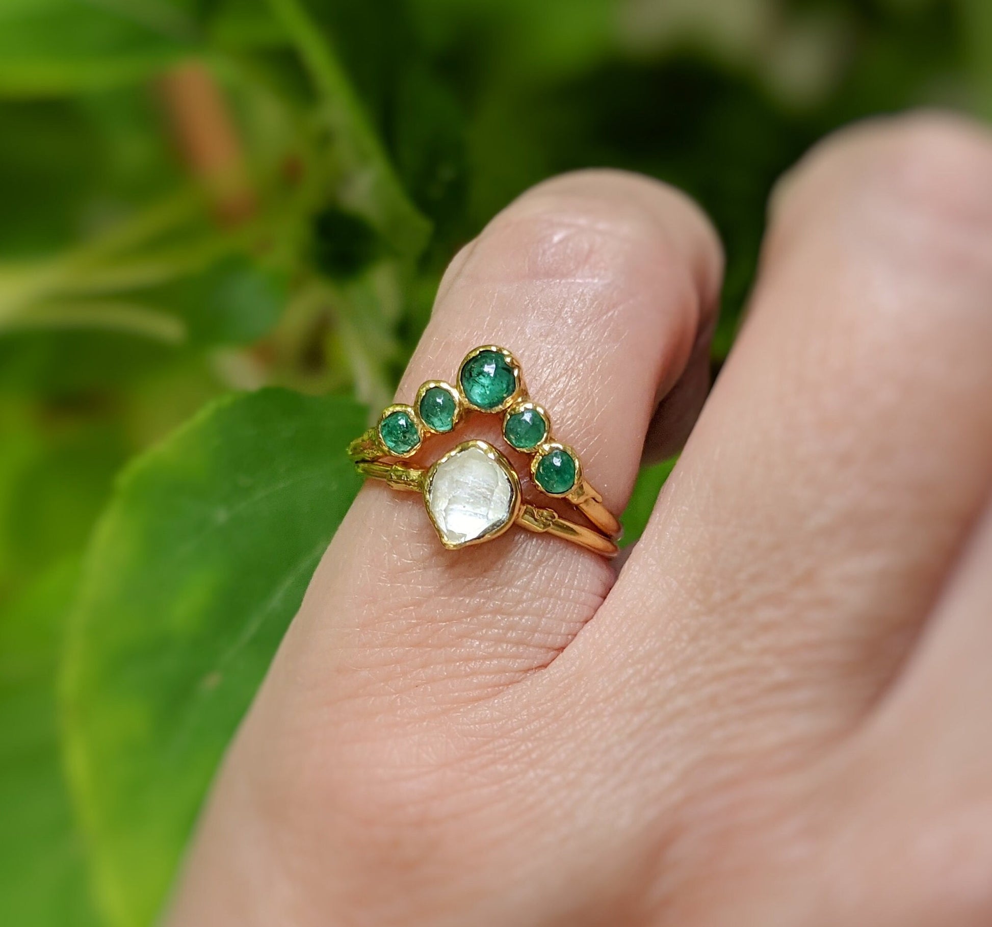 Natural Emerald Chevron wedding ring in 18k Gold - Moondrop Creations