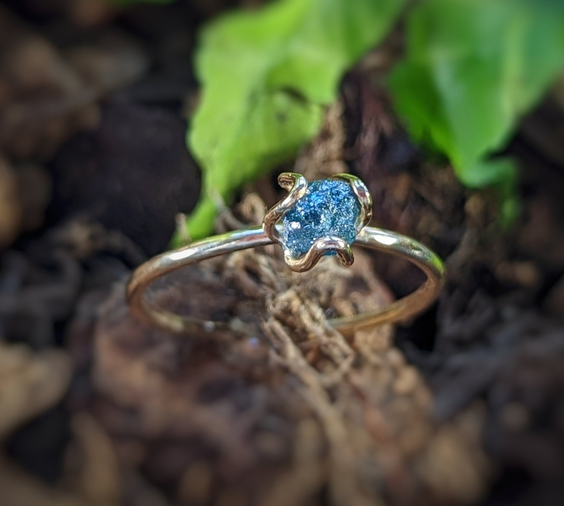 Simple blue diamond ring Clearance