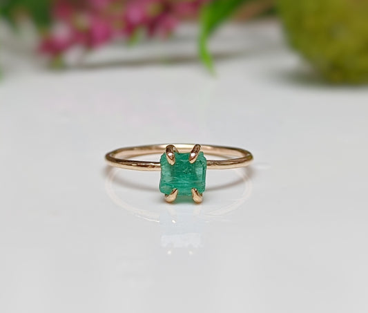 Raw Green Emerald Solitaire Engagement ring in 18k Gold prongs